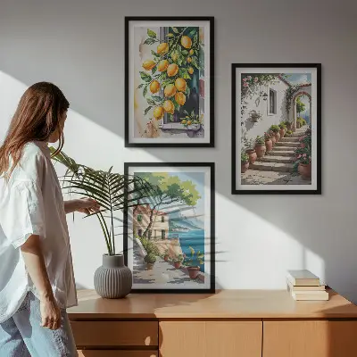 Composição de quadros moderna com limões, flores e vista para o mar