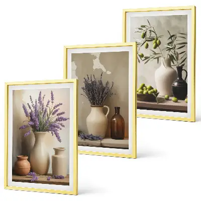Conjunto de 3 quadros com moldura com estampas de flores em vasos e azeitonas para decoração