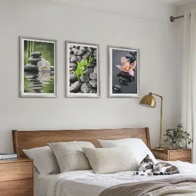 Conjunto de quadros para sala de estar com composição zen serena de flores e água