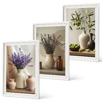 Conjunto de quadros decorativos modernos com vasos de flores de lavanda e azeitonas