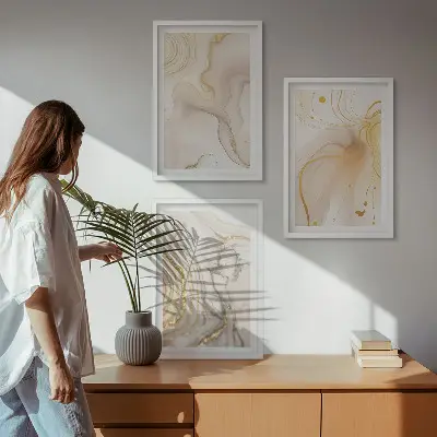 Conjunto de 3 quadros com moldura com padrões abstratos sutis