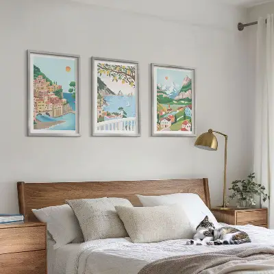 Conjunto de quadros decorativos modernos vistas de praia em tons pastel