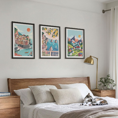 Conjunto de 3 quadros com moldura Montanhas e cidades coloridas