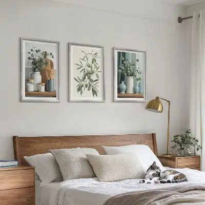 Composição de quadros moderna com azeitonas verdes e eucalipto