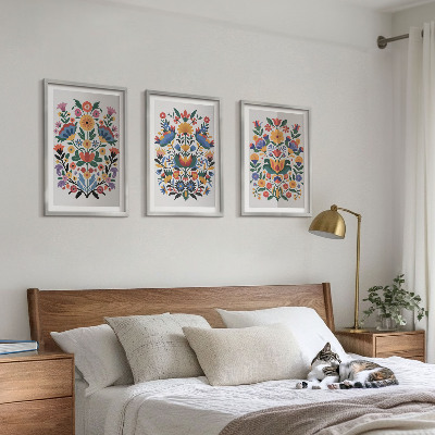 Conjunto de 3 quadros com moldura Estampas florais em cores intensas