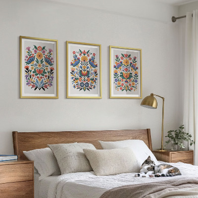 Conjunto de 3 quadros com moldura Estampas florais em cores intensas
