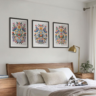 Conjunto de 3 quadros com moldura Estampas florais em cores intensas