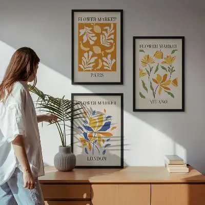 Composição de quadros moderna com cartazes de estilo floral Paris Milão Londres