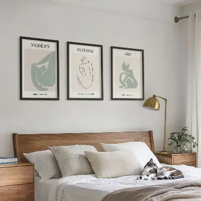 Composição de quadros moderna com figuras abstratas em tons pastel
