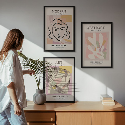 Composição de quadros moderna Retratos elegantes em tons pastel