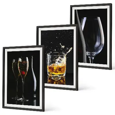 Conjunto de 3 quadros com moldura estampa de taças de vinho e uísque sobre fundo preto