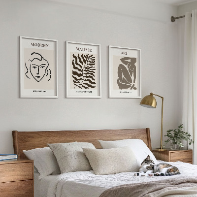 Conjunto de quadros para sala de estar Gráficos, linhas e personagens estilosos.