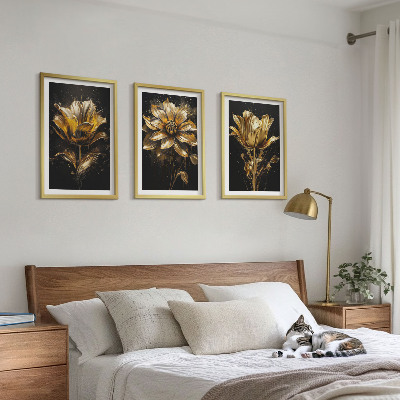 Conjunto de 3 quadros com moldura Flores amarelas sobre um fundo escuro