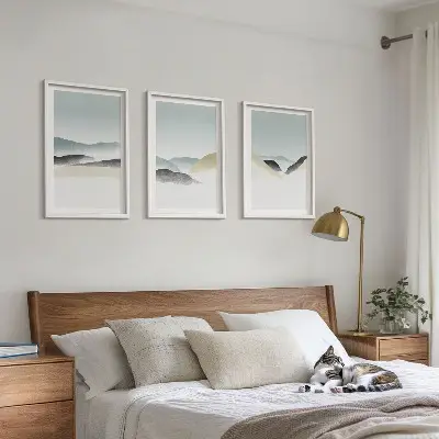 Composição de quadros moderna com montanhas minimalistas em tons pastel