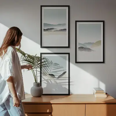 Composição de quadros moderna com montanhas minimalistas em tons pastel