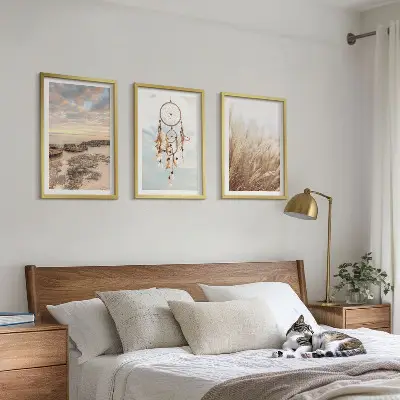 Conjunto de 3 quadros com moldura mar de nuvens com apanhador de sonhos e grama
