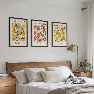 Composição de quadros moderna com cartazes de flores em cidades