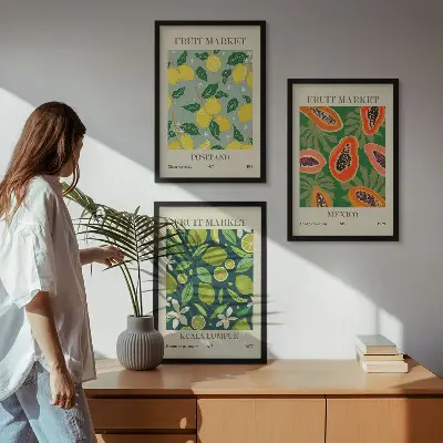 Conjunto de 3 quadros com moldura com padrões frutados de limão e mamão
