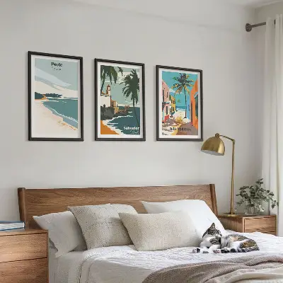 Conjunto de 3 quadros com moldura de praias tropicais e palmeiras