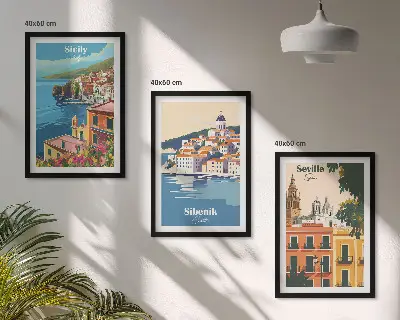 Conjunto de 3 quadros com moldura retratando paisagens urbanas com edifícios