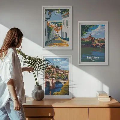 Conjunto de quadros com estampas modernas de cidades em estilo retrô