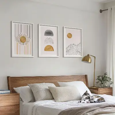 Composição de quadros moderna com formas abstratas em tons de bege e cinza