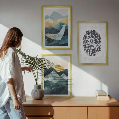 Conjunto de 3 quadros com moldura com inspiração abstrata de montanhas