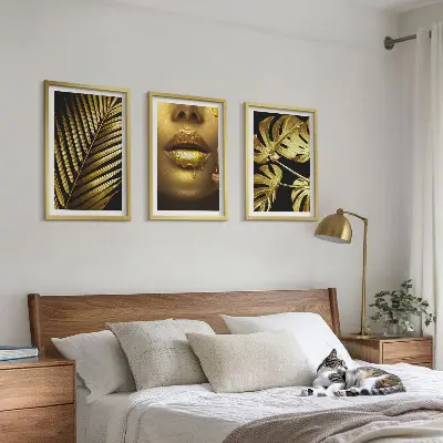Conjunto de quadros decorativos modernos estampa de boca de mulher com folhagem de costela de adão