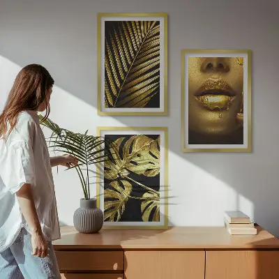Conjunto de quadros decorativos modernos estampa de boca de mulher com folhagem de costela de adão