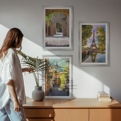 Conjunto de 3 quadros com moldura Ruas com arquitetura Eiffel