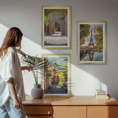 Conjunto de 3 quadros com moldura Ruas com arquitetura Eiffel