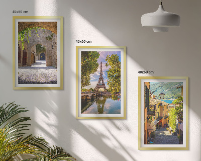 Conjunto de 3 quadros com moldura Ruas com arquitetura Eiffel