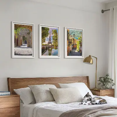 Conjunto de 3 quadros com moldura estampa de ruas com arquitetura Eiffel