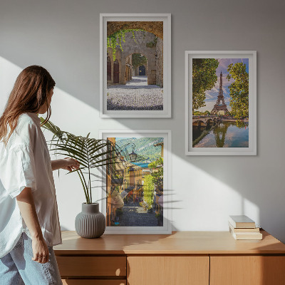 Conjunto de 3 quadros com moldura Ruas com arquitetura Eiffel