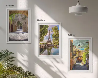 Conjunto de 3 quadros com moldura estampa de ruas com arquitetura Eiffel