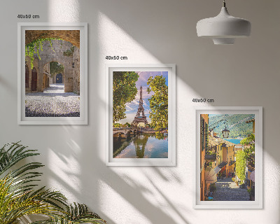 Conjunto de 3 quadros com moldura Ruas com arquitetura Eiffel