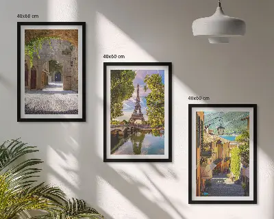 Conjunto de 3 quadros com moldura estampa de ruas com arquitetura Eiffel