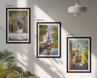 Conjunto de 3 quadros com moldura Ruas com arquitetura Eiffel