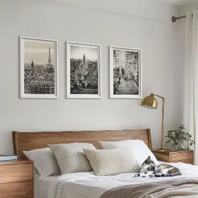 Conjunto de 3 quadros com moldura vistas de Paris e Nova York com escadas