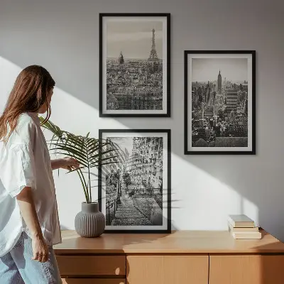 Conjunto de 3 quadros com moldura vistas de Paris e Nova York com escadas