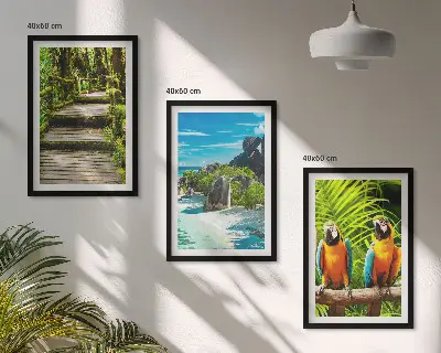 Conjunto de quadros para sala de estar com estampa de cachoeira e papagaios da floresta tropical