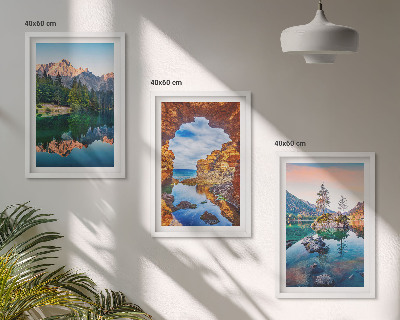 Composição de quadros moderna reflexos nas rochas dos lagos de montanha
