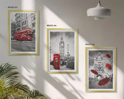 Conjunto de 3 quadros com moldura com detalhes em vermelho em Londres
