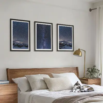 Conjunto de quadros para sala de estar com estampa de céu noturno com montanhas e estrelas