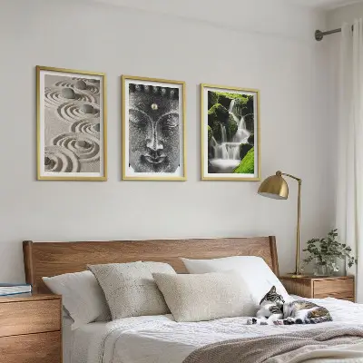 Conjunto de 3 quadros com moldura estampa A Paz das Pedras da Cachoeira Zen de Buda