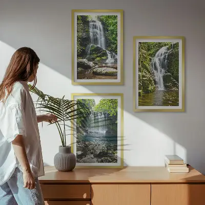 Conjunto de quadros para sala de estar com estampa de cachoeiras em meio à vegetação exuberante