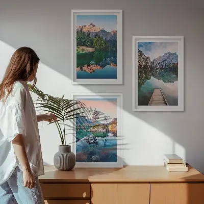 Composição de quadros moderna floresta com reflexos em lago de montanha