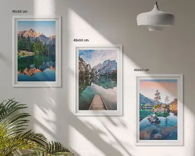 Composição de quadros moderna floresta com reflexos em lago de montanha