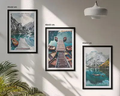 Composição de quadros moderna com paisagem de lago, pontes e montanhas