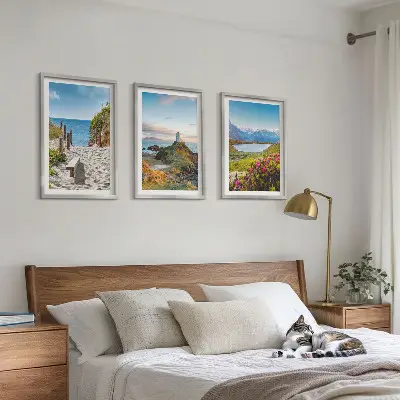 Conjunto de quadros para sala de estar com estampas de praia, farol, montanhas e flores